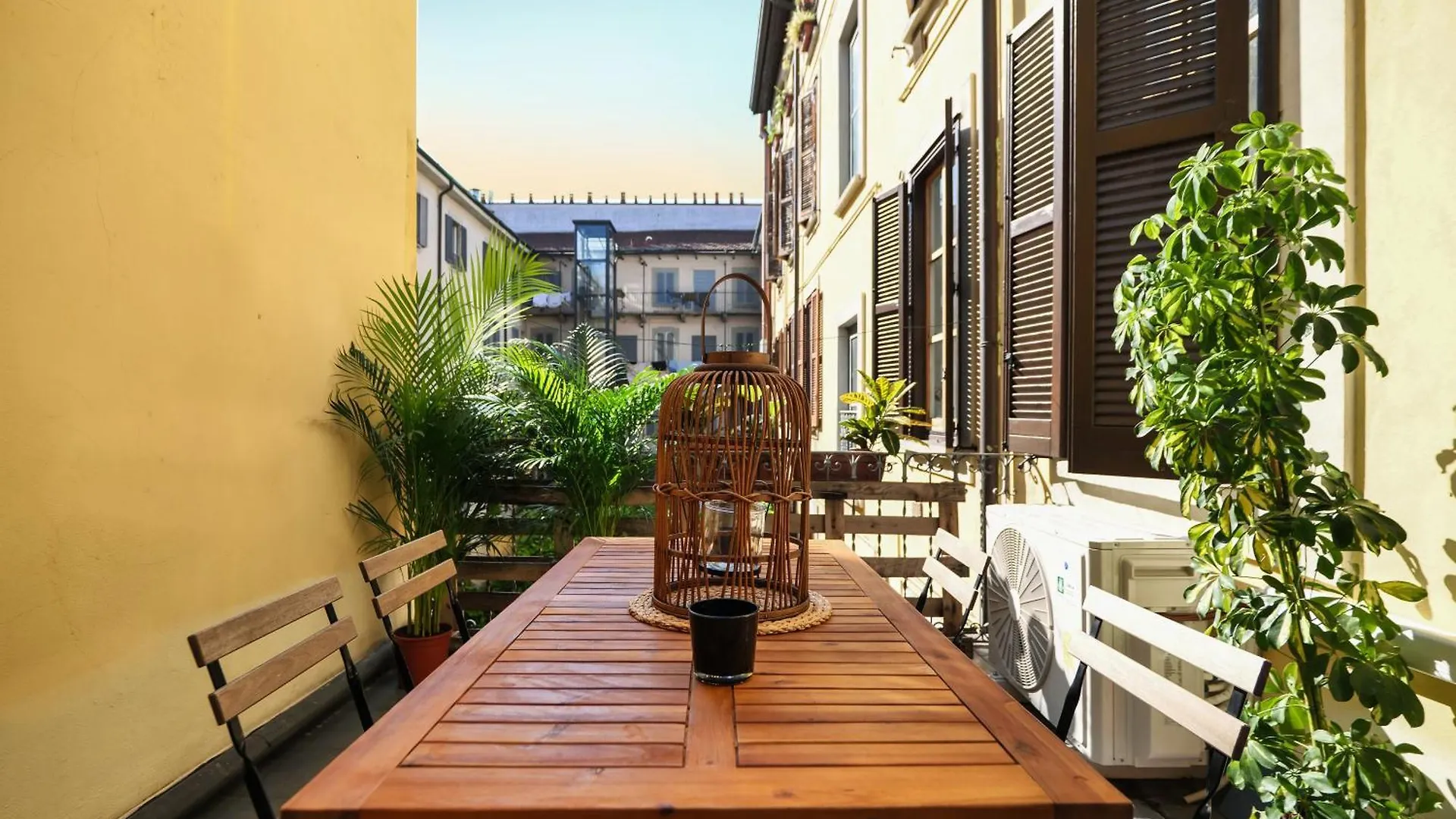Elegant Sempione Apartment Milan Italy